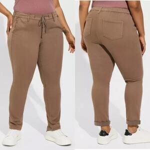 Torrid‎ Weekend Boyfriend Straight Mid Rise Pants Pull On Morel Brown 12 Tall 0T